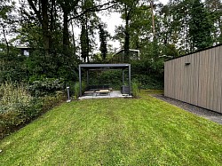 Frisch erstelle überdachte Terrasse/Pergola