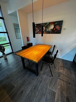 Esszimmer mit 4 Stühlen